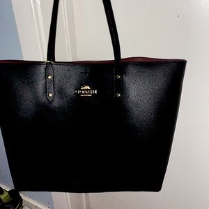 BRAND NEW WITH TAGS AUTHENTIC GORGEOUS COACH PEBBLED LEATHER TOWN TOTE BAG